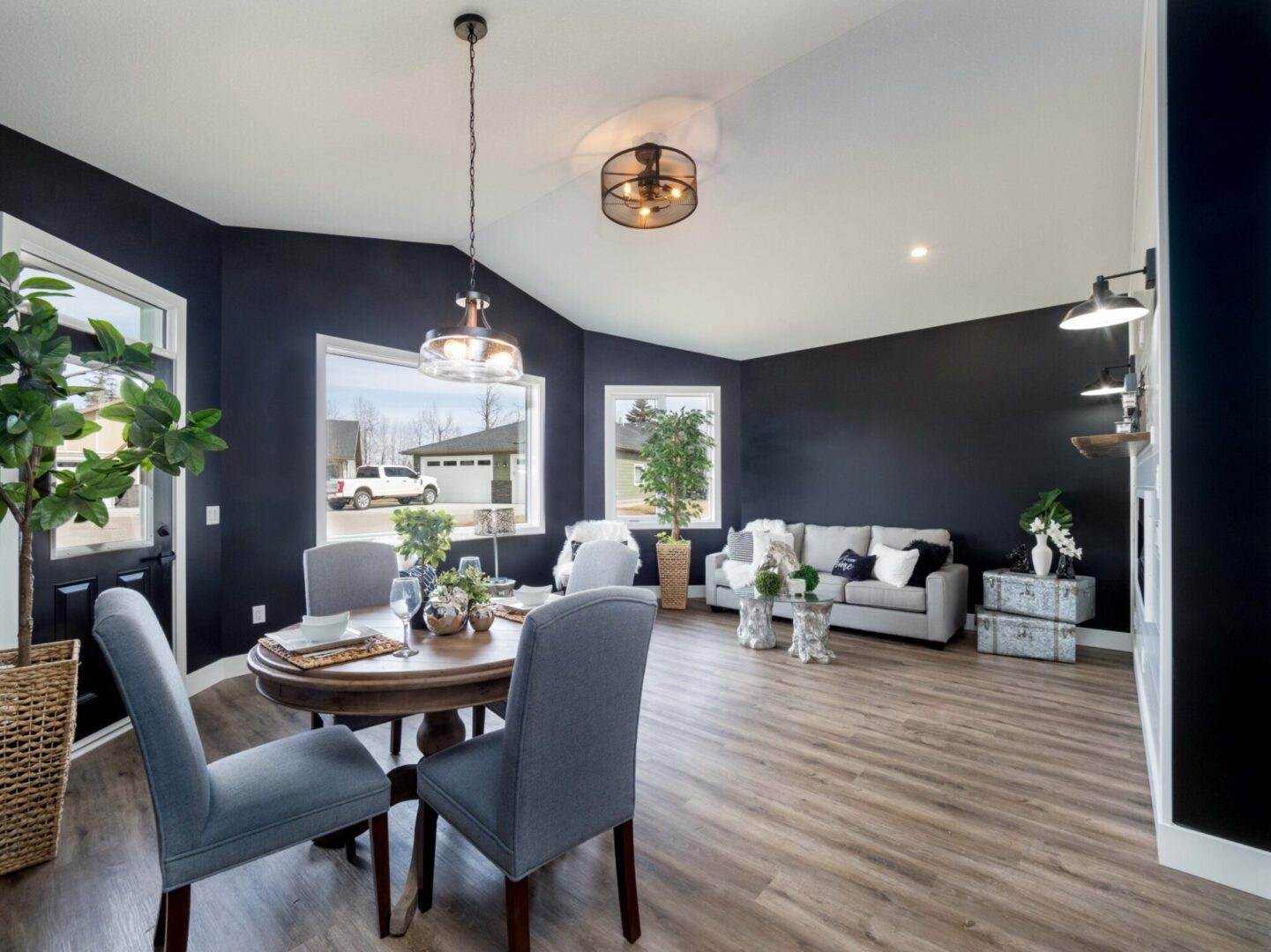 Sundre12-15-2048x1535